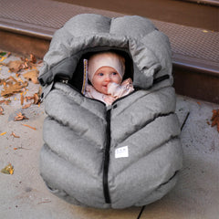 7 A.M. Cocoon cover with side zipper offers quick access while staying weather protected.