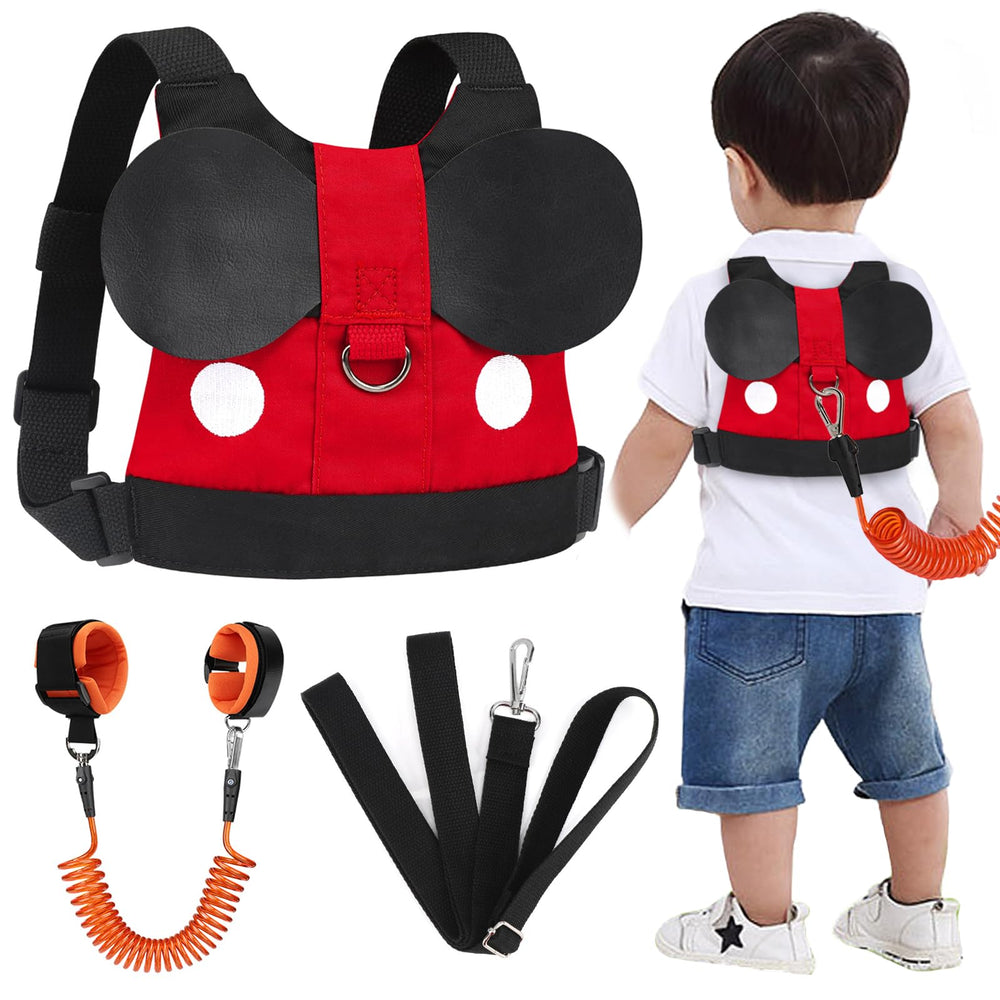 Accmor toddler leash harness close-up showing secure metal swivel hook for safety