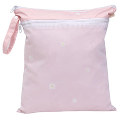 Ali+Oli dual-compartment design keeps wet and dry items separated.