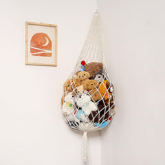 Amdermi 360-degree rotate hammock displaying plush toys from all sides