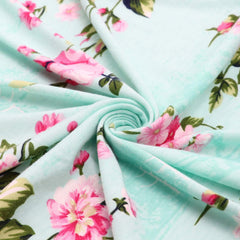 AQOKKA 80x80 cm swaddle wrap provides generous coverage from shoulder to feet.