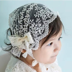 Asphinien soft breathable lace headband keeps little one cool and comfy.