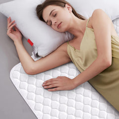 Avalon Care pad featuring a super absorbent inner layer for quick liquid absorption