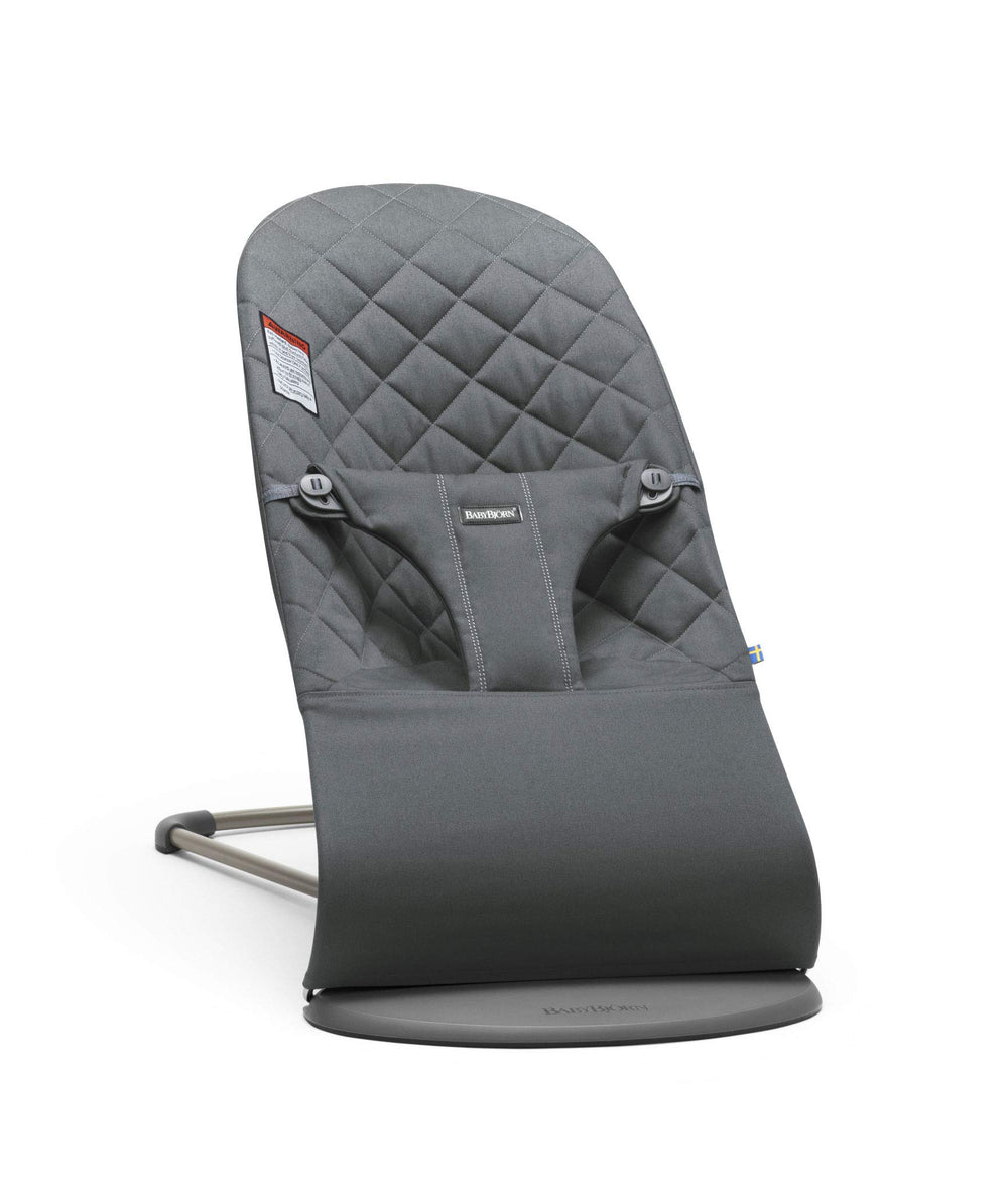 BabyBjörn Bouncer Bliss cotton anthracite full view demonstrates cozy ergonomic support for baby.