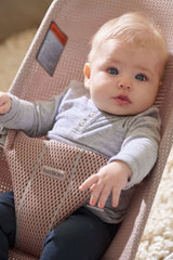 BabyBjörn Bouncer Bliss Mesh Dusty Pink rocking motion supports gentle development.