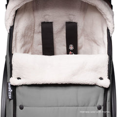 Babyzen YOYO footmuff grey featuring detachable upper part for versatile seasons