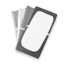 Baebae Goods changing pad cover is machine washable for easy cleanup.
