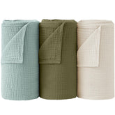 Bearmoss muslin swaddle blanket grey-green packaging highlights a convenient three-pack.