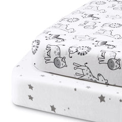 Beberoad Love bassinet sheet with oval fit and breathable cotton for baby comfort.
