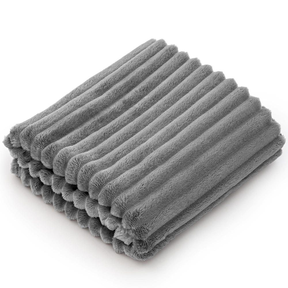 BEDELITE baby blanket with 3D ribbed stripes for a cozy nursery accent.