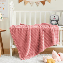 BEDELITE all-season blanket stays warm yet breathable for year-round use.
