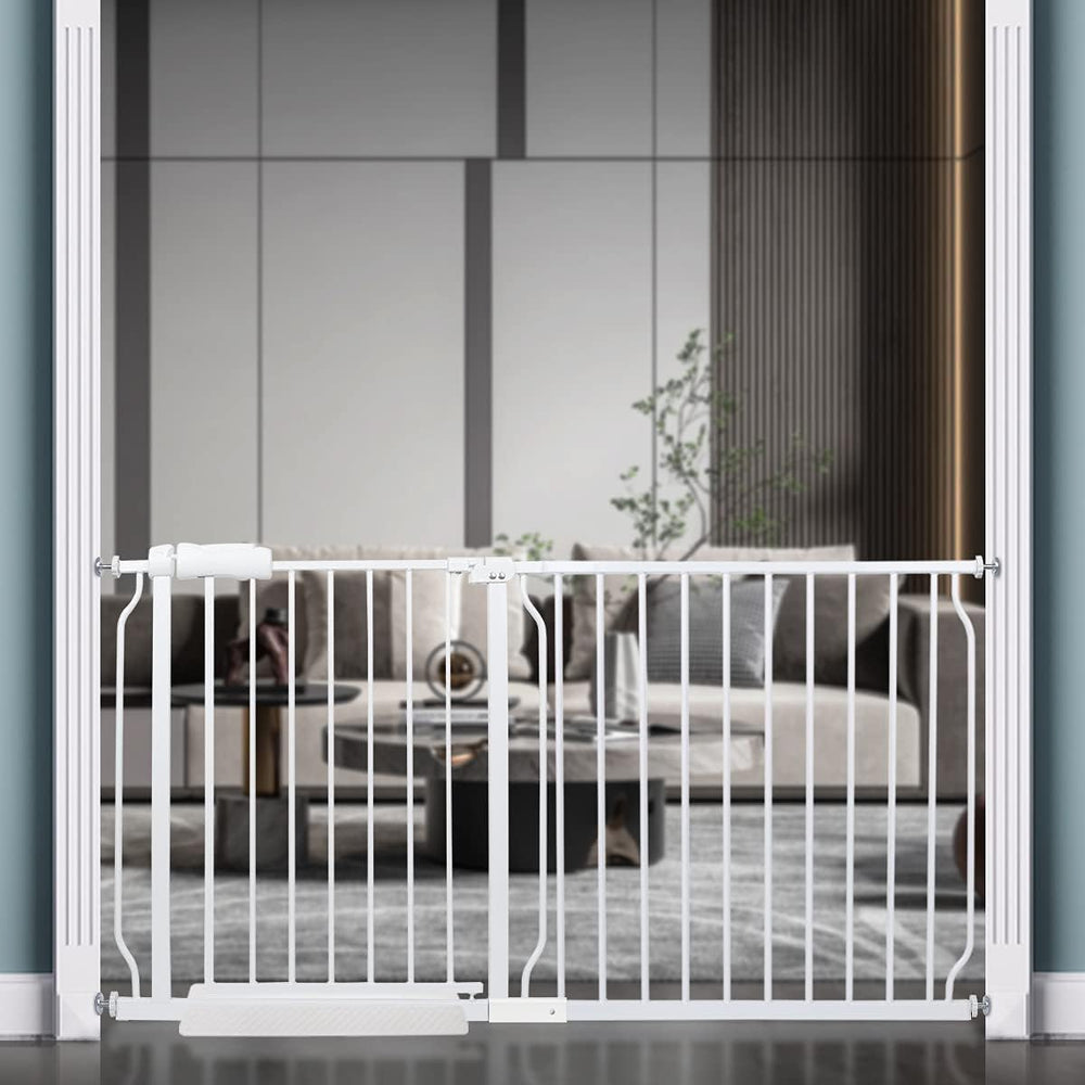 BELABB extra wide gate in white with two-way operation for easy entry