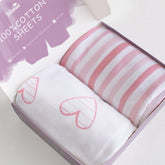 Biloban bassinet sheets with pink stripes fit AirClub, GoFirst, and MiClassic sleepers securely.