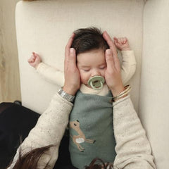 Bleu La La all-season blanket provides warmth and breathability for every season