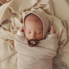 Bleu La La baby gift set hat 0-6m provides snug comfort in early months