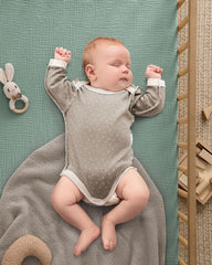 Blissful Diary muslin crib sheet texture offers gentle touch for delicate skin.