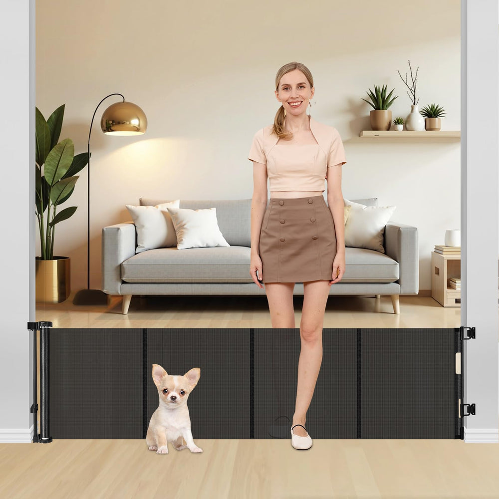 Borthmiu retractable gate in doorway with 20-inch height and 80-inch reach.