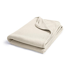 BubblePanda ultra-soft bamboo blanket texture provides gentle skin comfort for newborns.