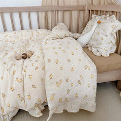 Duck pattern BuLuTu bedroom decor adds charm to nursery and toddler rooms.
