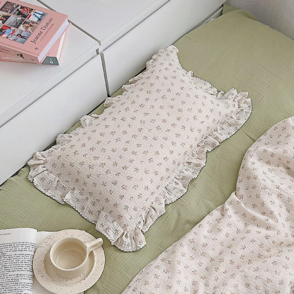 BuLuTu sprout pattern pillowcase for toddlers offers soft muslin comfort.