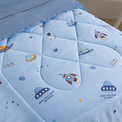 Caressma fitted-sheet 28x52 fits standard toddler mattresses with a snug, secure fit.