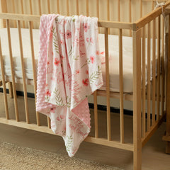 Civarua Kids 30x40-inch blanket provides generous wrap size for swaddling and cuddles.