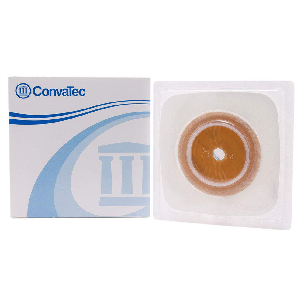ConvaTec SUR-FIT Natura stomahesive barrier with tape collar for secure wear on dry or moist skin.
