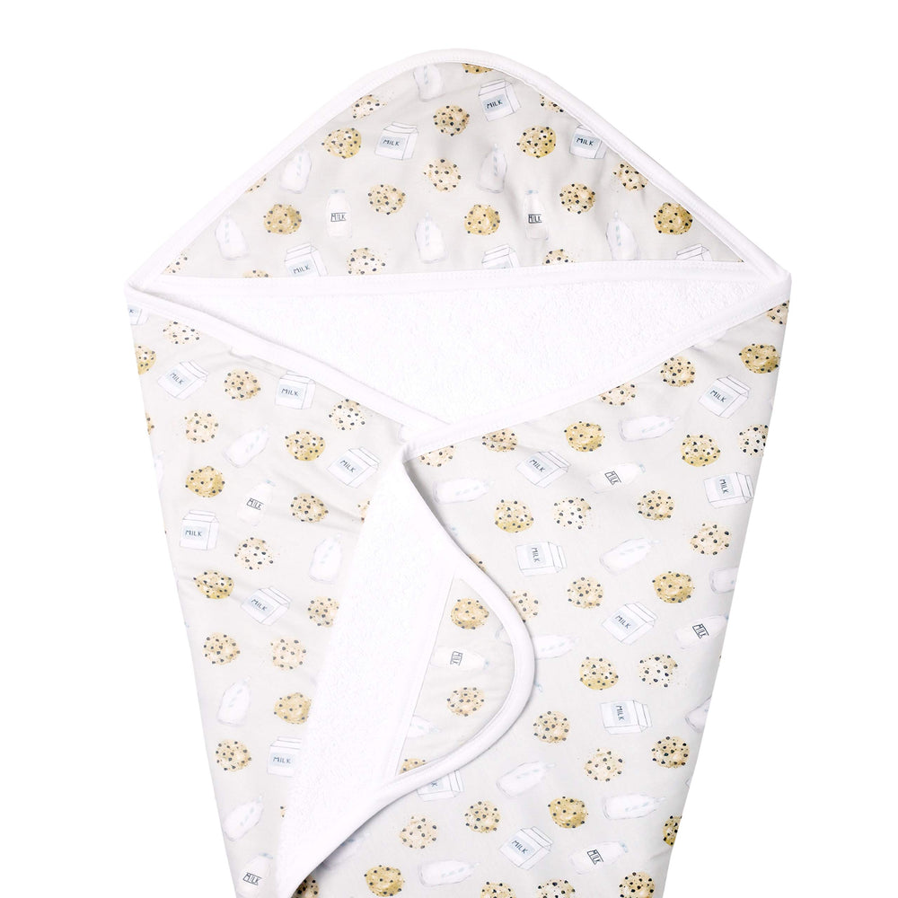 Copper Pearl hooded bath towel with knit cotton exterior for ultra-soft daily use.