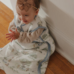 Top-to-bottom zipper on Copper Pearl Sleep Bag for easy dressing and changes.