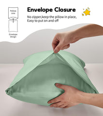 Deep Dream envelope-closure pillowcase keeps the pillow secure during naps.