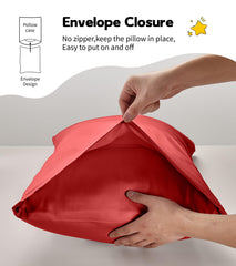 Deep Dream envelope-closure pillowcase keeps the pillow securely in place.