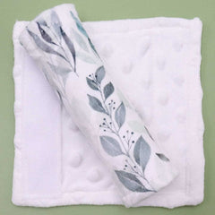 DILIMI shoulder strap protector with leaf motif provides soft padding