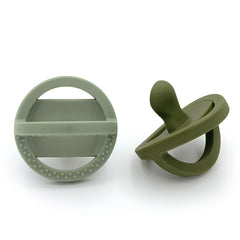 DODDLE & CO London Classic Pacifier with angled shape for easy gripping by tiny hands.