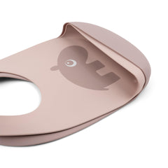 Ozzo Powder bib is dishwasher-safe for quick cleanups after baby meals.