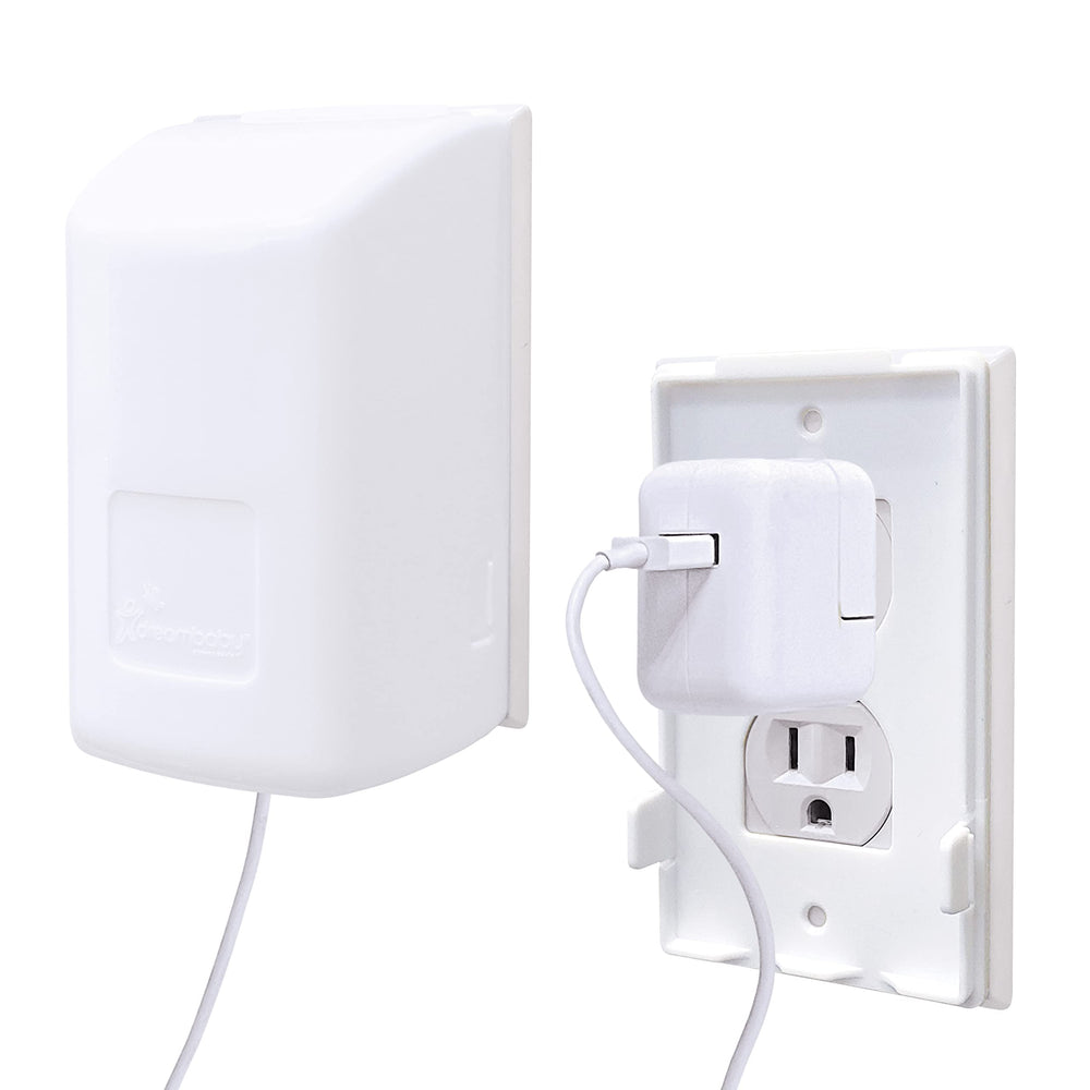 Dreambaby L945 dual-fit outlet cover guards outlets for safer rooms.