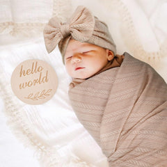 DRESHOW BQUBO soft muslin swaddle close-up, gentle on baby skin