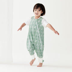 Duomiaomiao footed sleep sack with legs for active toddlers.