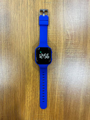 e-vibra vibrating alarm watch on soft silicone wristband with adjustable fit