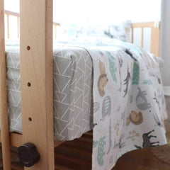 Emenpy toddler flat sheet with vibrant animal pattern for playful bedtime routine