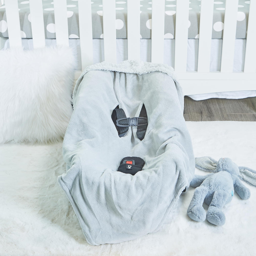 EVERYDAY KIDS gray car seat blanket with faux fur top provides cozy comfort on car trips.