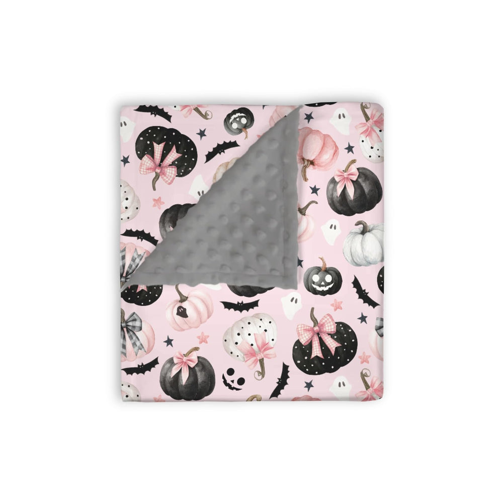 EyMzcod Mink Blanket with pink pumpkin pattern for cozy naps.