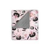 EyMzcod Mink Blanket with pink pumpkin pattern for cozy naps.