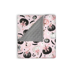 EyMzcod Mink Blanket with pink pumpkin pattern for cozy naps.