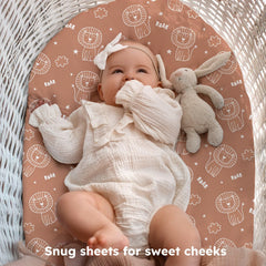 FIEMOL fit 32x16 bassinet sheet demonstrates snug, wrinkle-free performance.