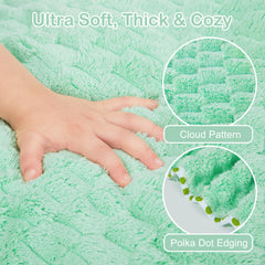 FIOBEE towel fabric texture highlights ultra-soft fleece for gentle drying