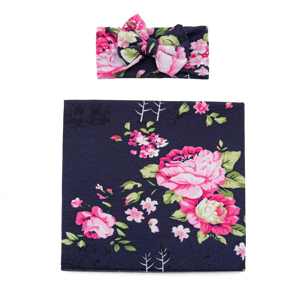Galabloomer newborn blanket Blue Nights close-up shows soft knit for cozy daytime naps.