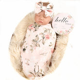 Galabloomer newborn blanket with flower print headband, cozy for photos and everyday wear.