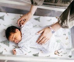 GLLQUEN BABY bassinet sheets fabric texture close-up showing breathable softness