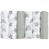 GLLQUEN BABY star-pattern muslin blanket offers gentle comfort for newborn naps.
