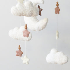 Goukurlsma ceiling hanging setup image showing adaptable height for a cozy crib arm